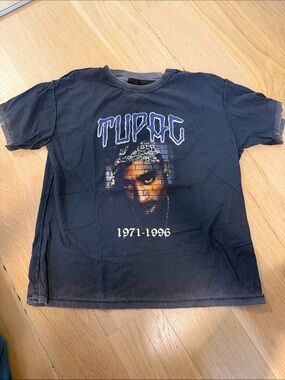 Tupac Black Graphic Tee